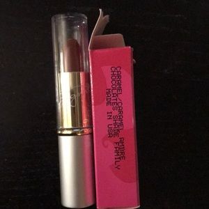 Caramell cream lipstick by Mary Kay
